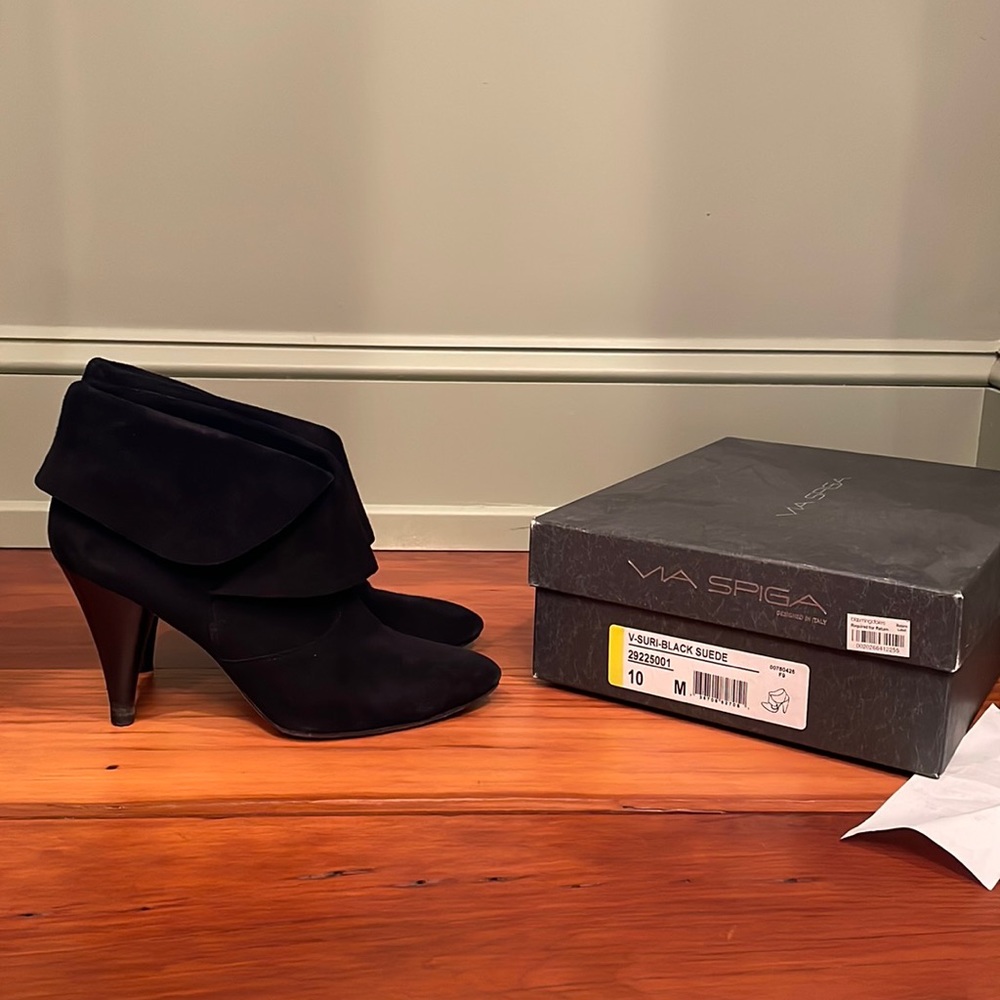 Via Spiga Suri black suede bootie, US size 10!